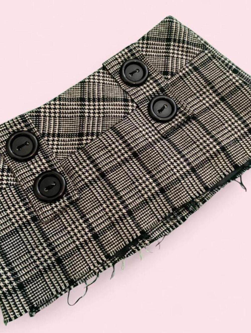 Y2k coquette plaid oversized buttoned skirt.